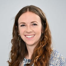 678aa5629f1e05ddc6a7e7ff_Kylie Clark Headshot-p-500